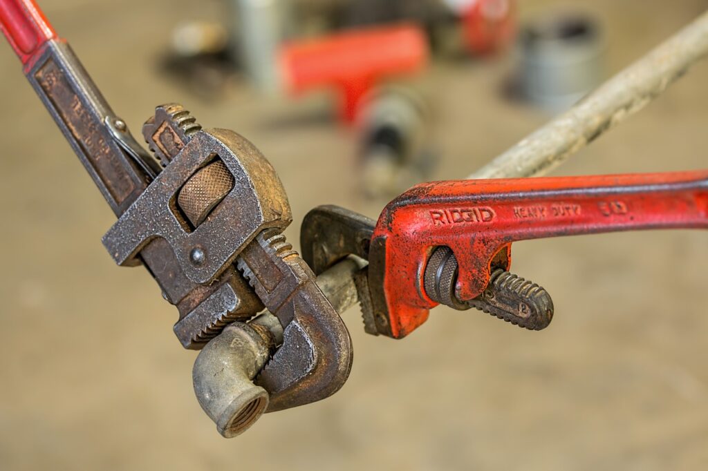 plumbing, pipe wrench, repair-585658.jpg