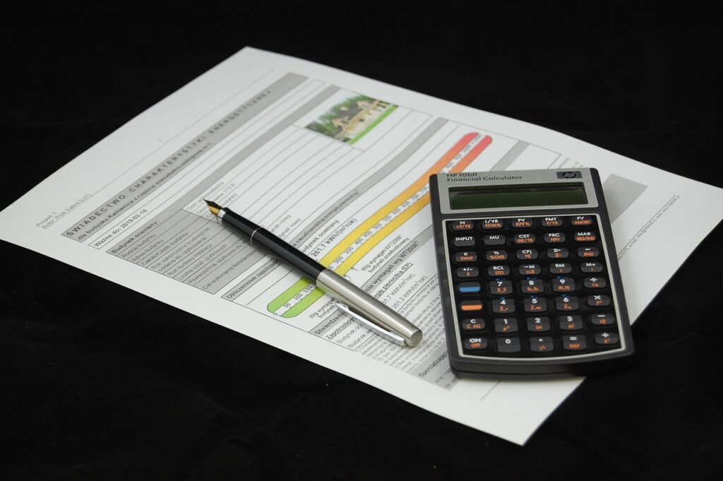 calculator, agreement, energy certificate-428301.jpg