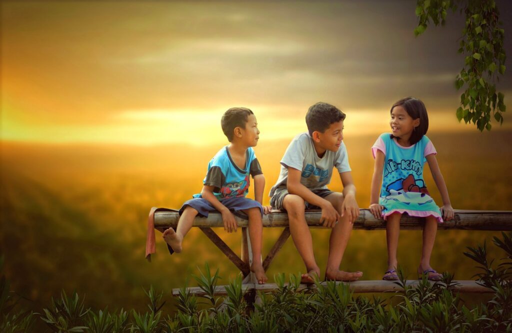 children, bench, sunset-5537106.jpg