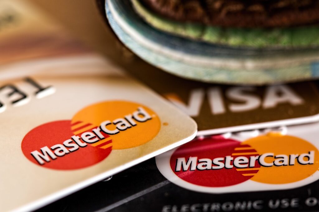 credit card, master card, visa card-851506.jpg