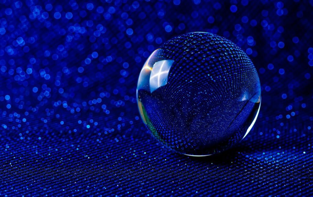 crystal ball-photography, bokeh, blue-4604624.jpg