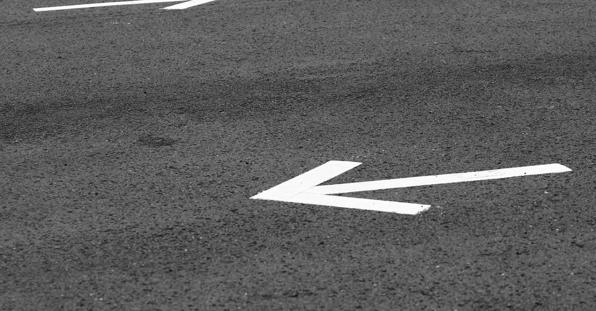 arrow, road, road signs-1043850.jpg
