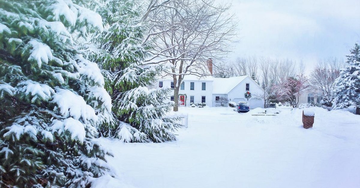 christmas house, snowy neighborhood, snow-1901846.jpg