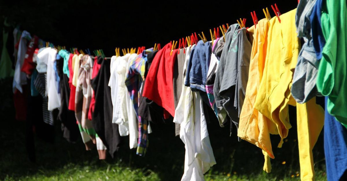 clothes line, laundry, multicoloured-615962.jpg