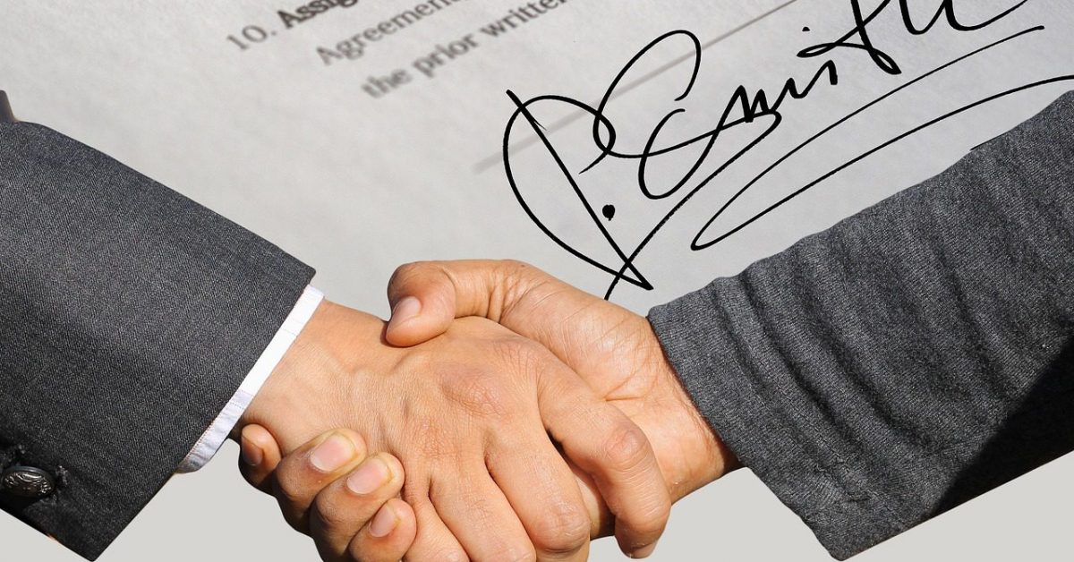 signature, contract, shaking hands-3113182.jpg