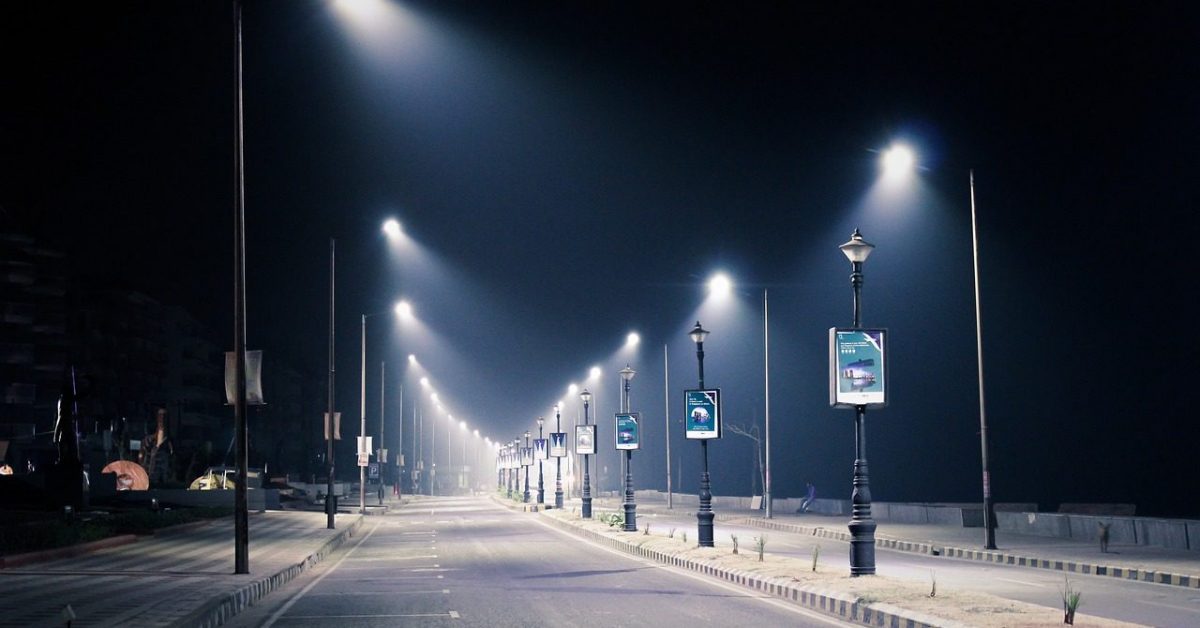 streetlight, night, city-1388418.jpg